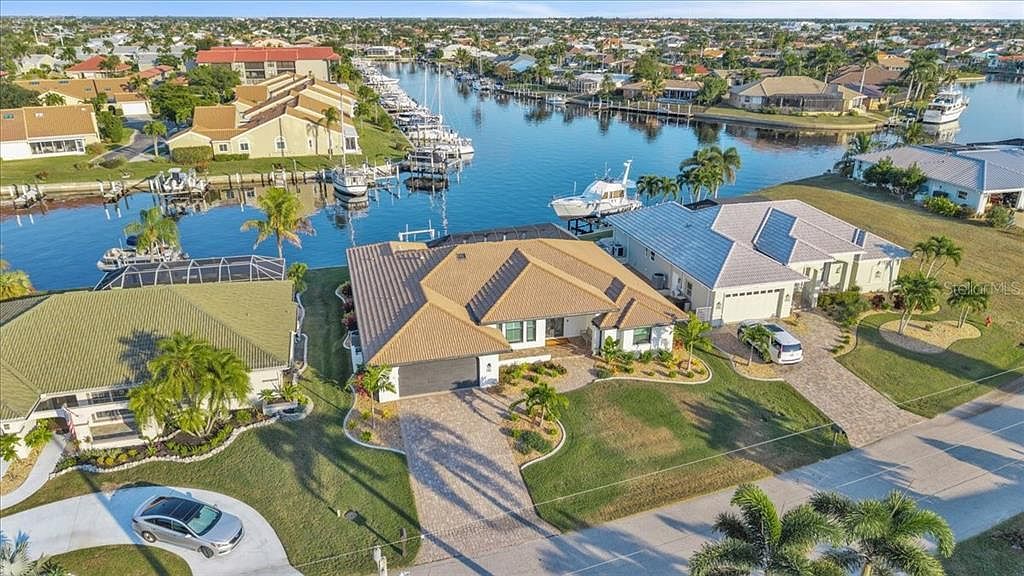 230 Venezia Ct Punta Gorda, FL 33950 - Thumbnail 3