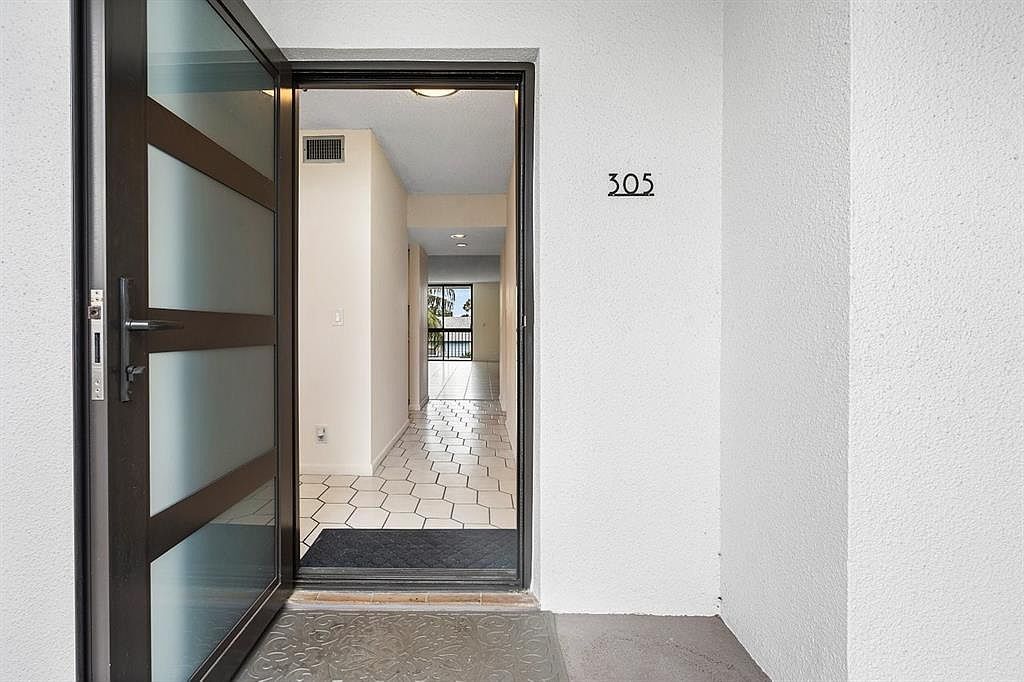 2707 NE 14th Street Cswy APT 305 Pompano Beach, FL 33062 - Thumbnail 3