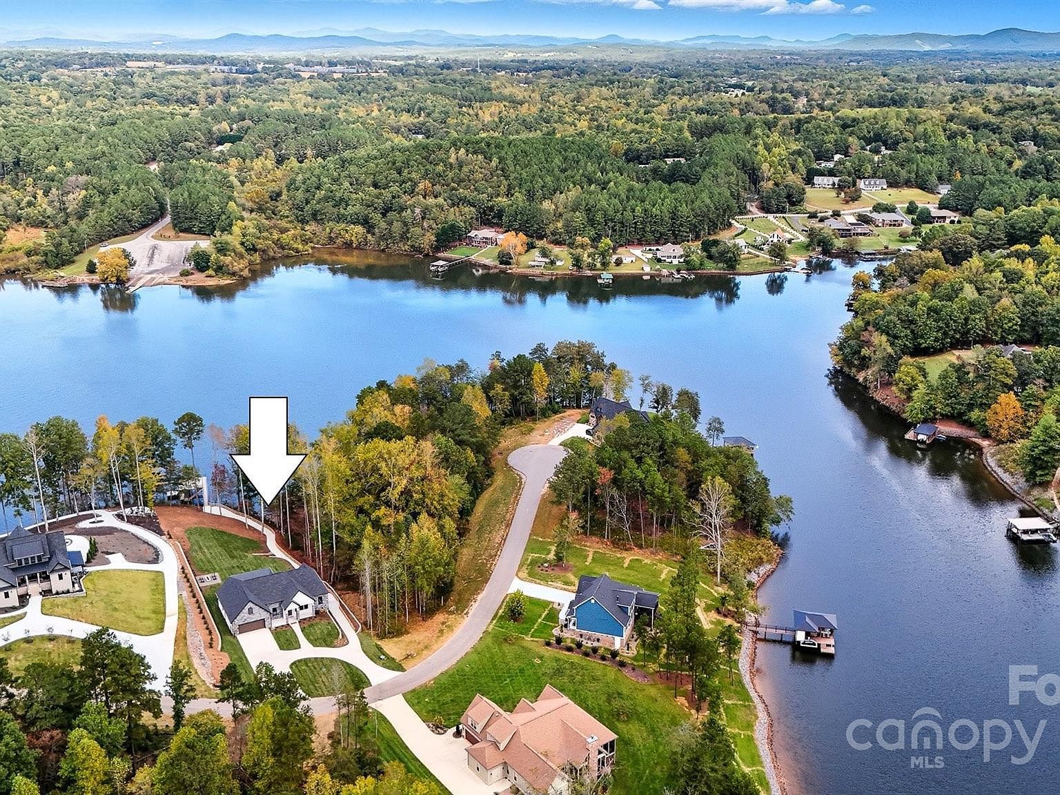 5764 Lake Pointe Dr Hickory, NC 28630 - Thumbnail 3