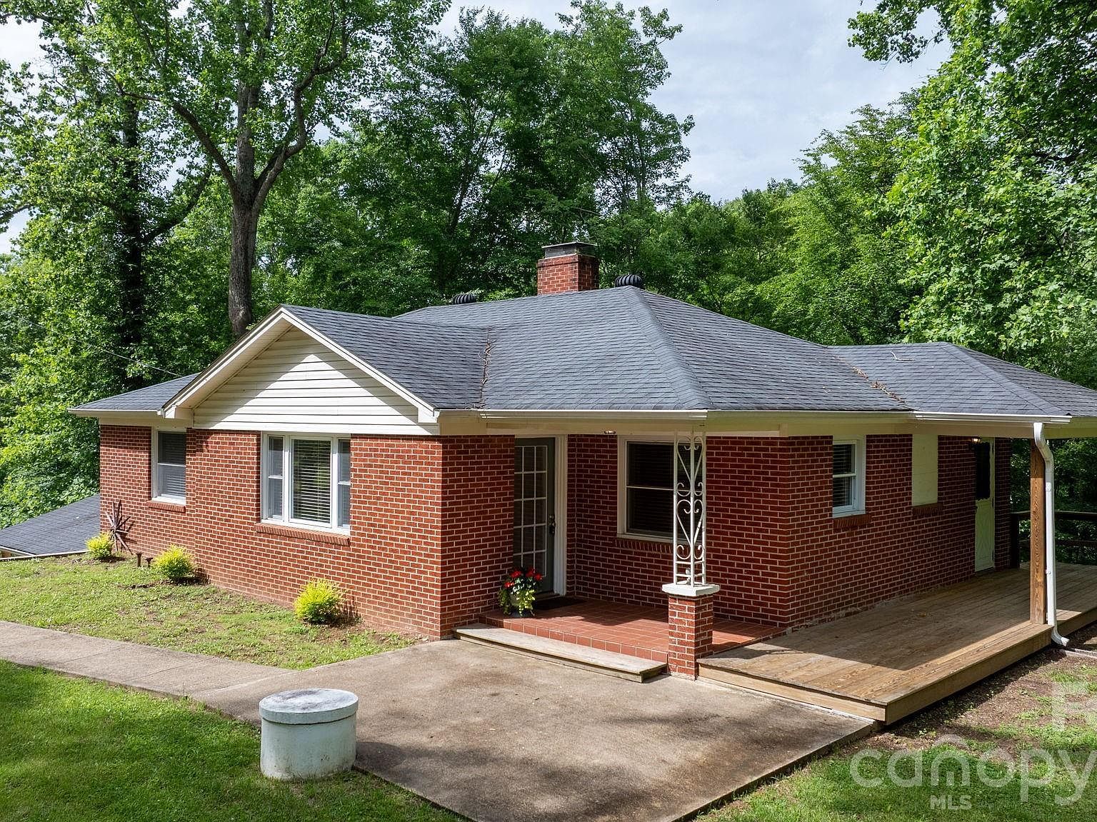 4073 State Highway 226a Marion, NC 28752 - Thumbnail 3
