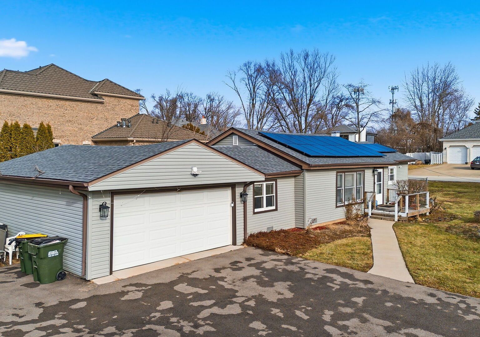 100 Pratt Blvd Roselle, IL 60172 - Thumbnail 3