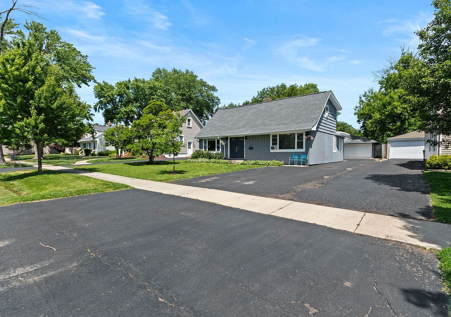 4335 Prospect Ave Downers Grove, IL 60515 - Thumbnail 3