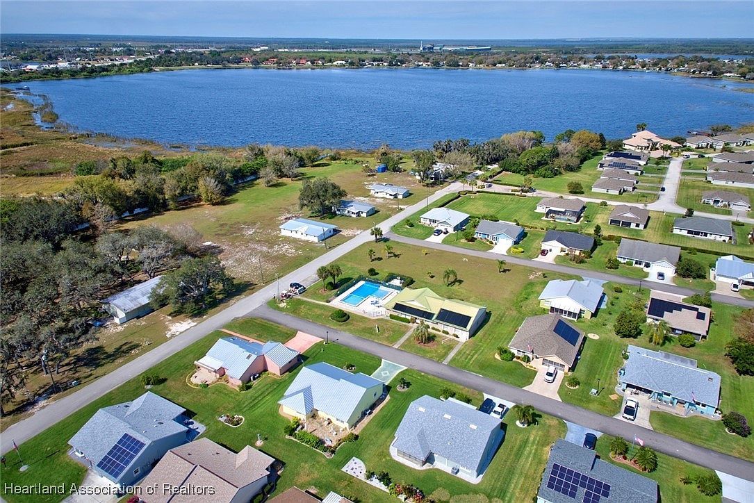 347 Grove Cir Avon Park, FL 33825 - Thumbnail 3