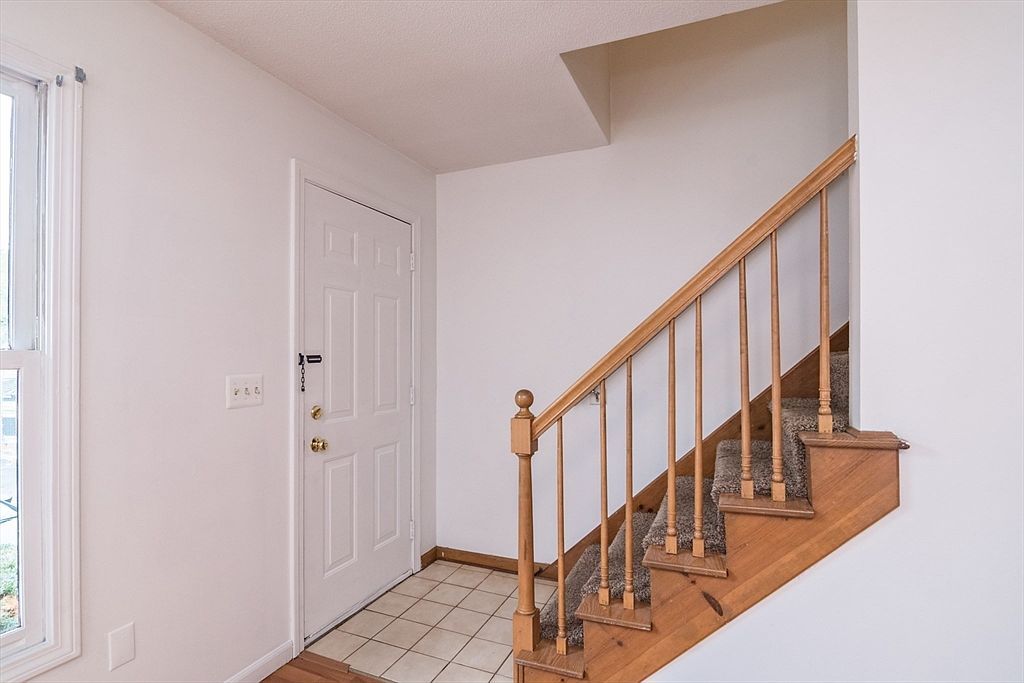 1430 Russell Rd APT 35 Westfield, MA 01085 - Thumbnail 3