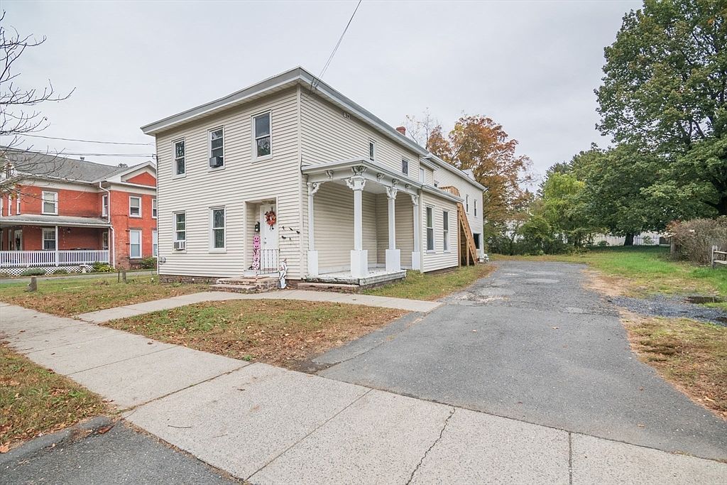 49 Pochassic St Westfield, MA 01085 - Thumbnail 3