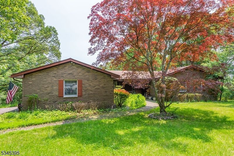 992 Stillwater Rd Newton, NJ 07860 - Thumbnail 3