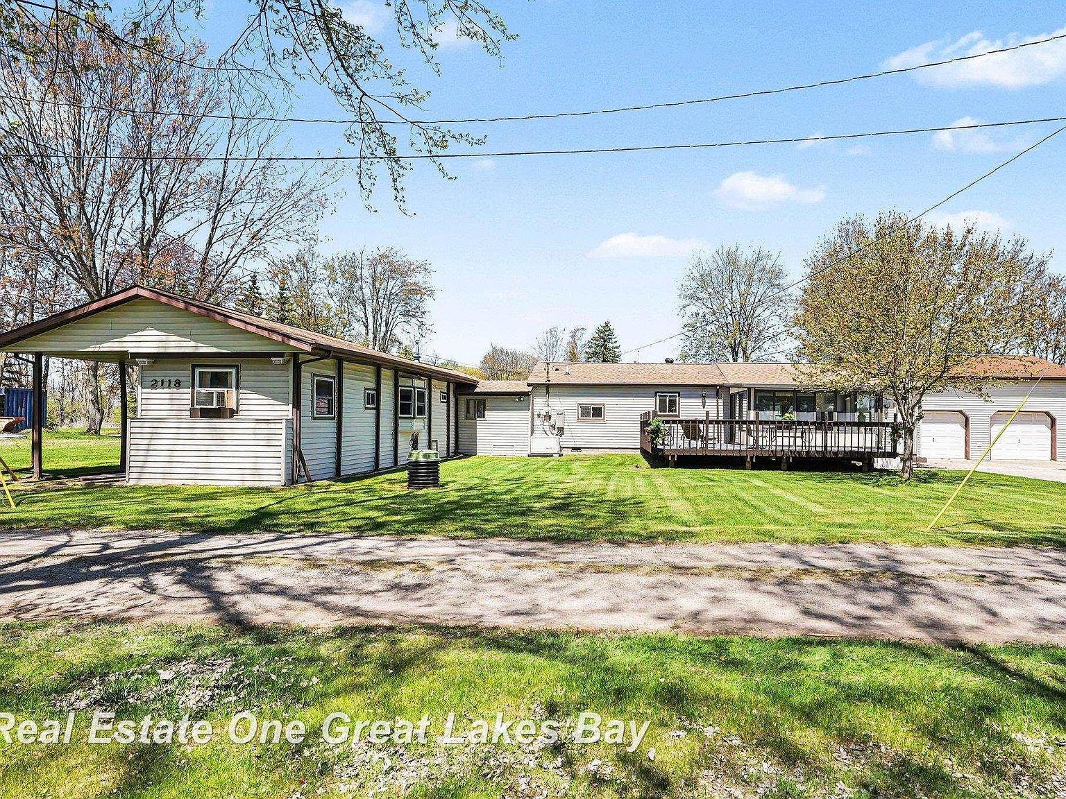 2118 Lakeview St Standish, MI 48658 - Thumbnail 3