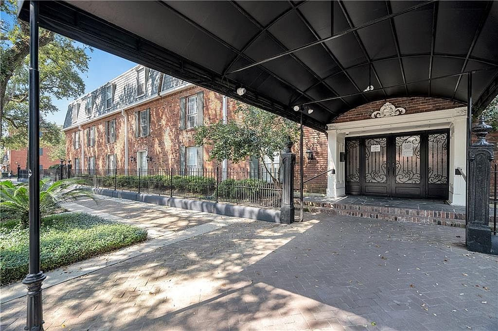 3201 Saint Charles Ave APT 230 New Orleans, LA 70115 - Thumbnail 3