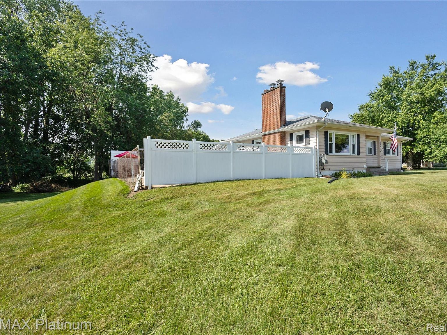 5001 Dexter Trl Stockbridge, MI 49285 - Thumbnail 3