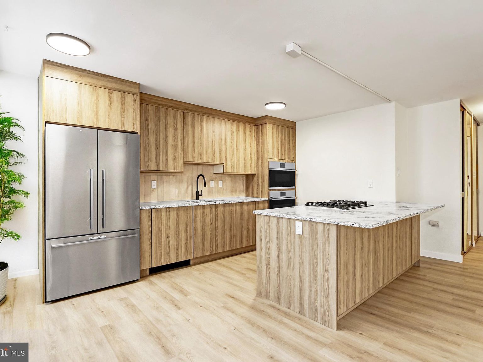 101 S Plaza Pl APT 601 Atlantic City, NJ 08401 - Thumbnail 3