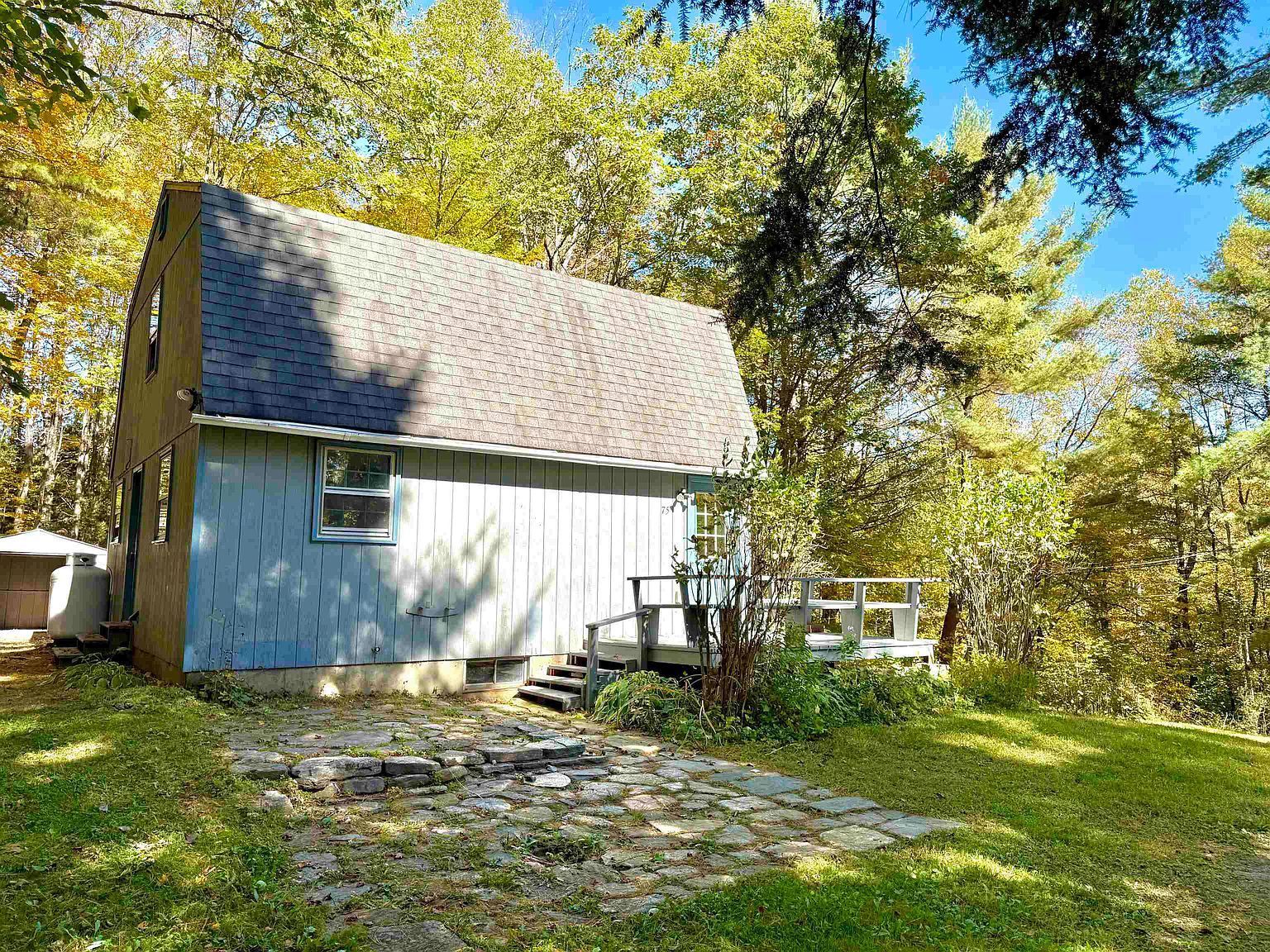 75 Whitney Rd Springfield, VT 05156 - Thumbnail 3