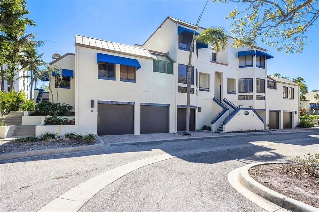 1928 Harbourside Dr UNIT 1403 Longboat Key, FL 34228 - Thumbnail 3