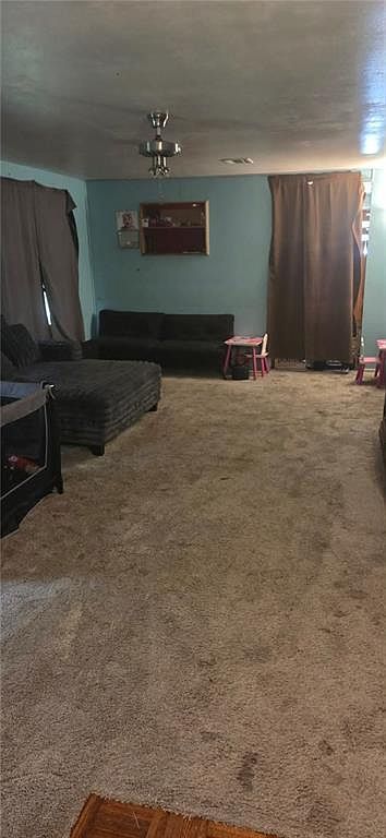 315 S 3rd St Iola, KS 66749 - Thumbnail 3