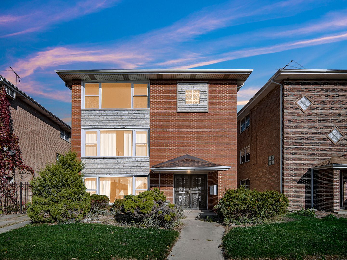 1654 Downs Dr Calumet City, IL 60409 - Thumbnail 3