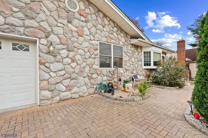 32 Ruby St Springfield, NJ 07081 - Thumbnail 3