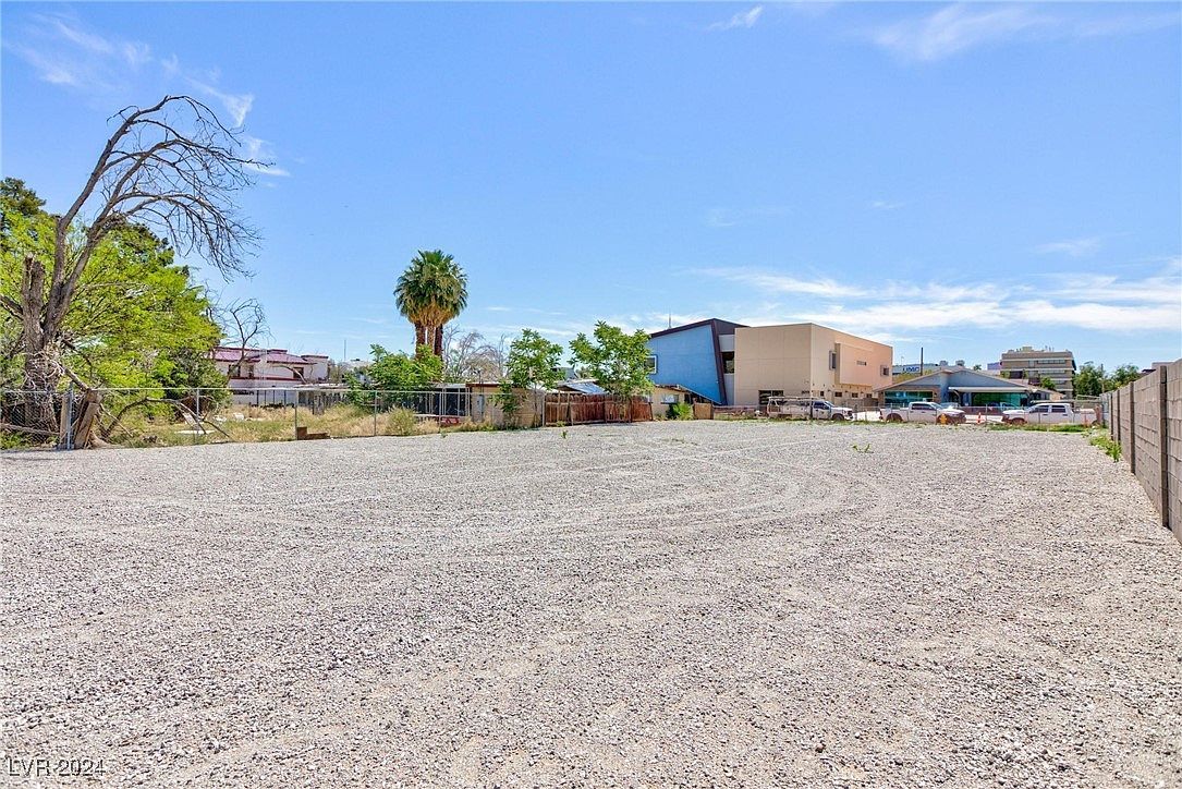 2016 Pinto Ln Las Vegas, NV 89106 - Thumbnail 3