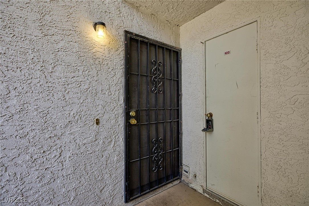 6643 W Tropicana Ave UNIT 102 Las Vegas, NV 89103 - Thumbnail 3