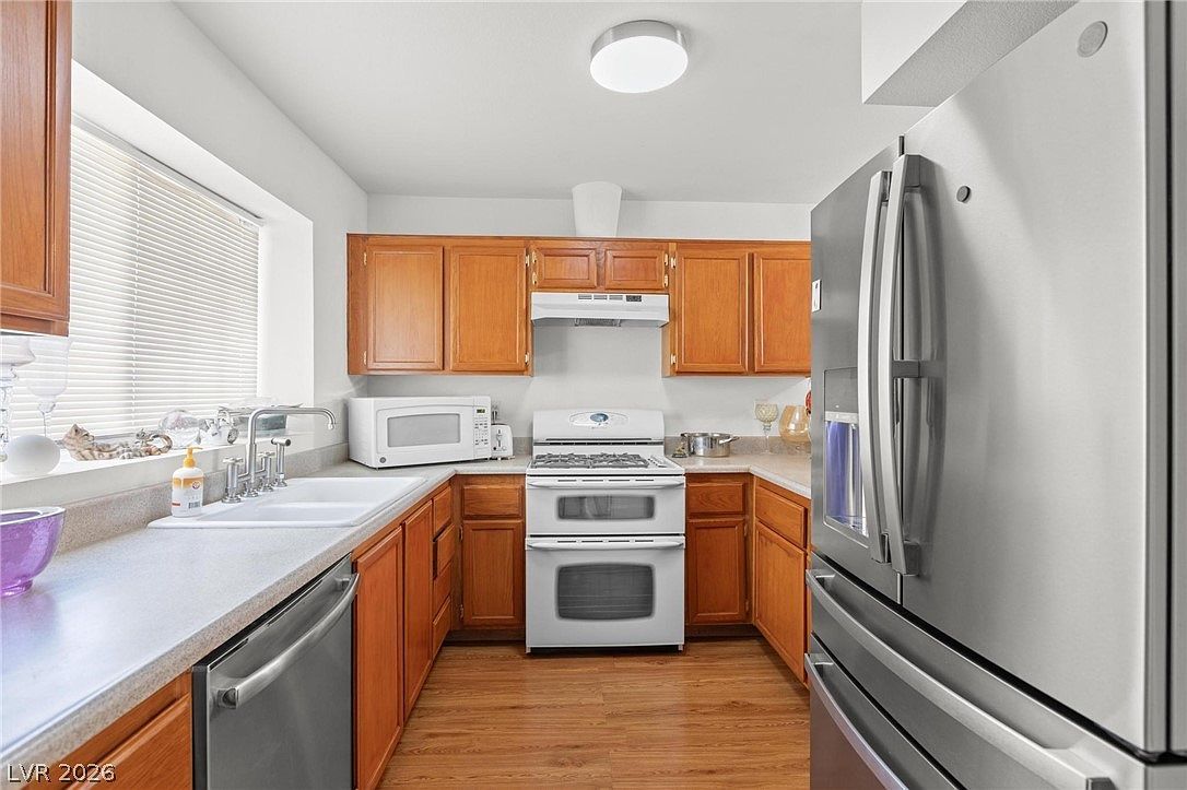 5225 Silverheart Ave Las Vegas, NV 89142 - Thumbnail 3