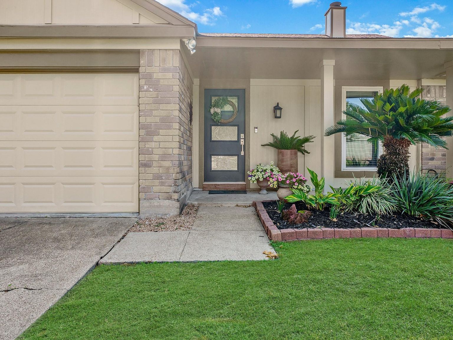 2717 Hot Springs Dr Pearland, TX 77584 - Thumbnail 3