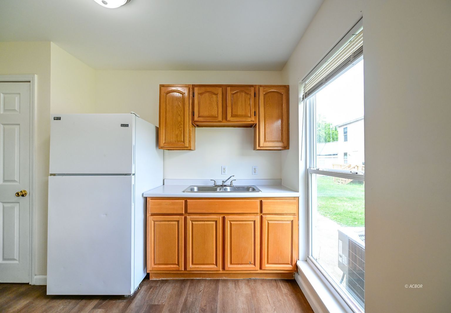 7 W 2nd St The Plains, OH 45780 - Thumbnail 3