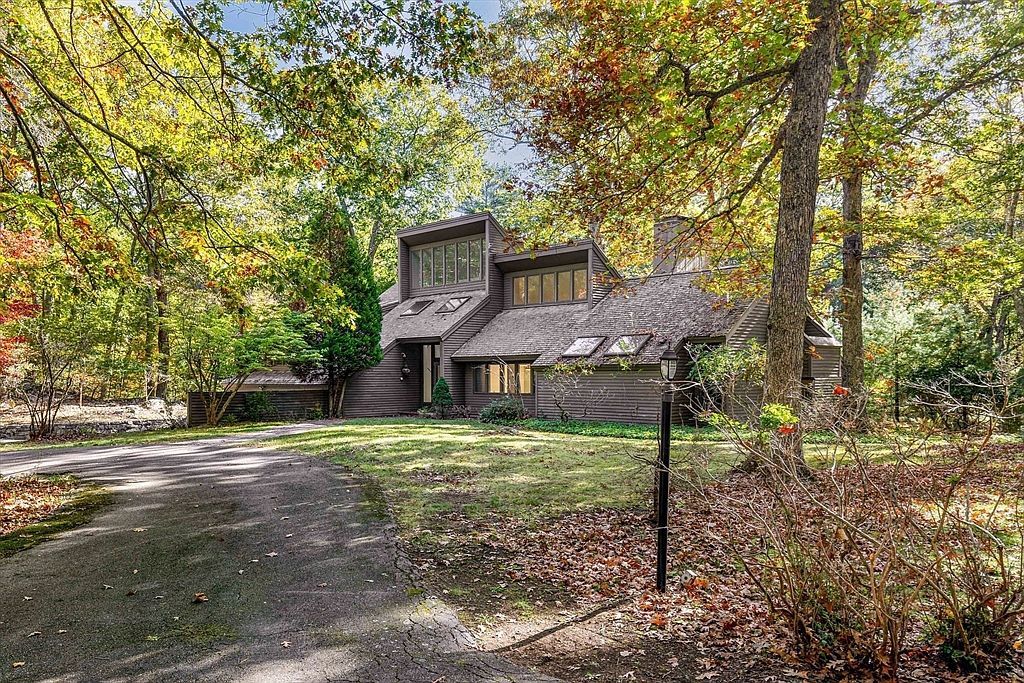 53 Lawrence Rd Boxford, MA 01921 - Thumbnail 3