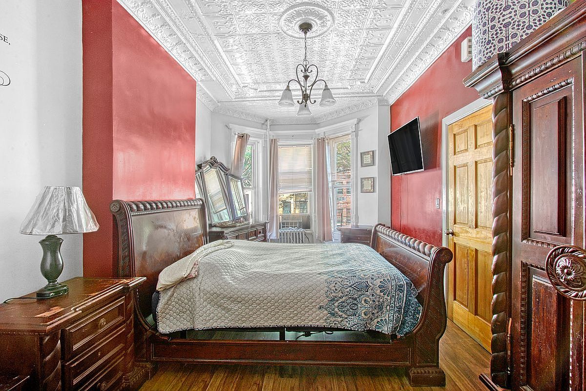 614 Saint Johns Pl Brooklyn, NY 11238 - Thumbnail 3