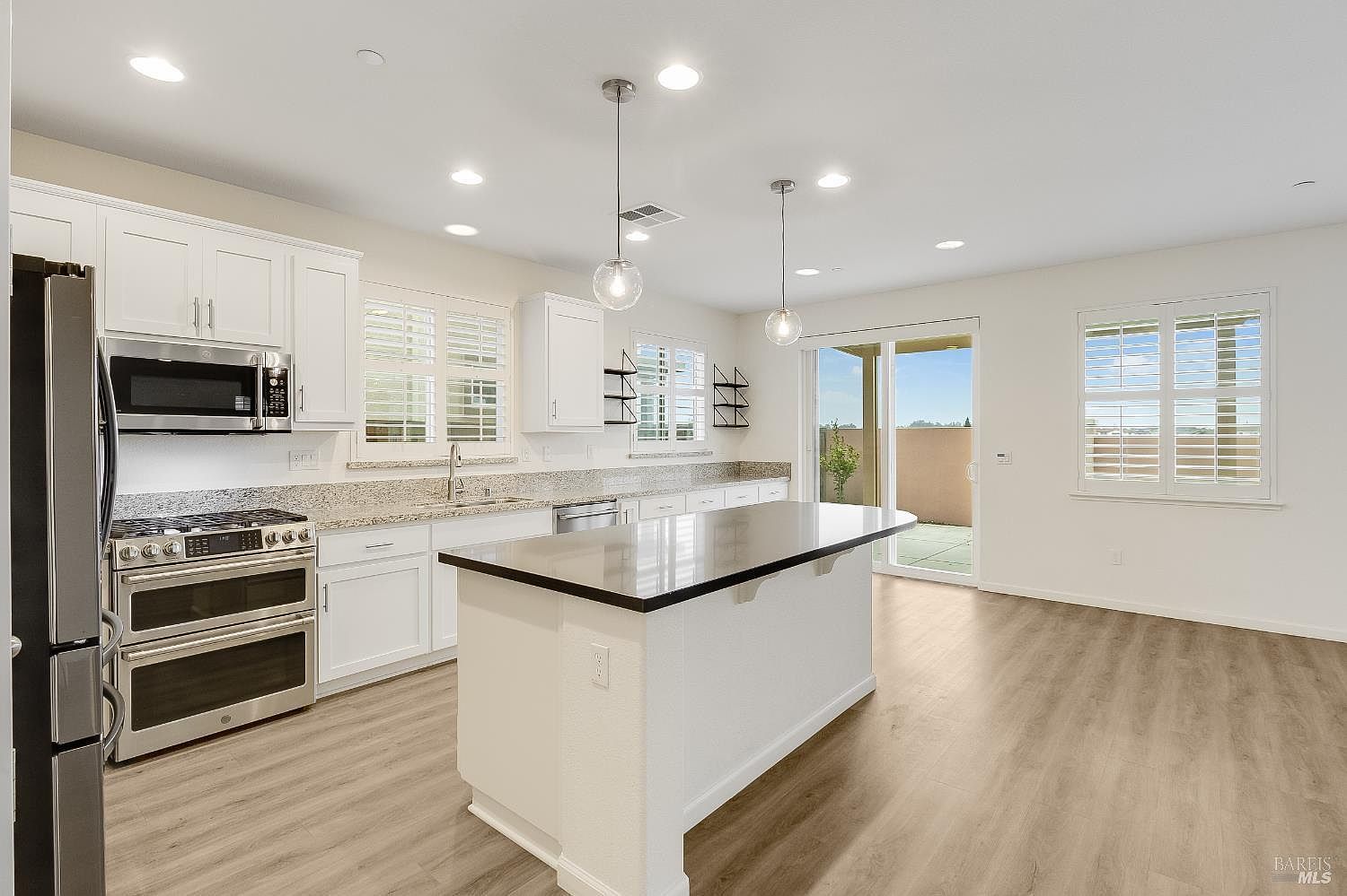 425 Epic St Vacaville, CA 95688 - Thumbnail 3