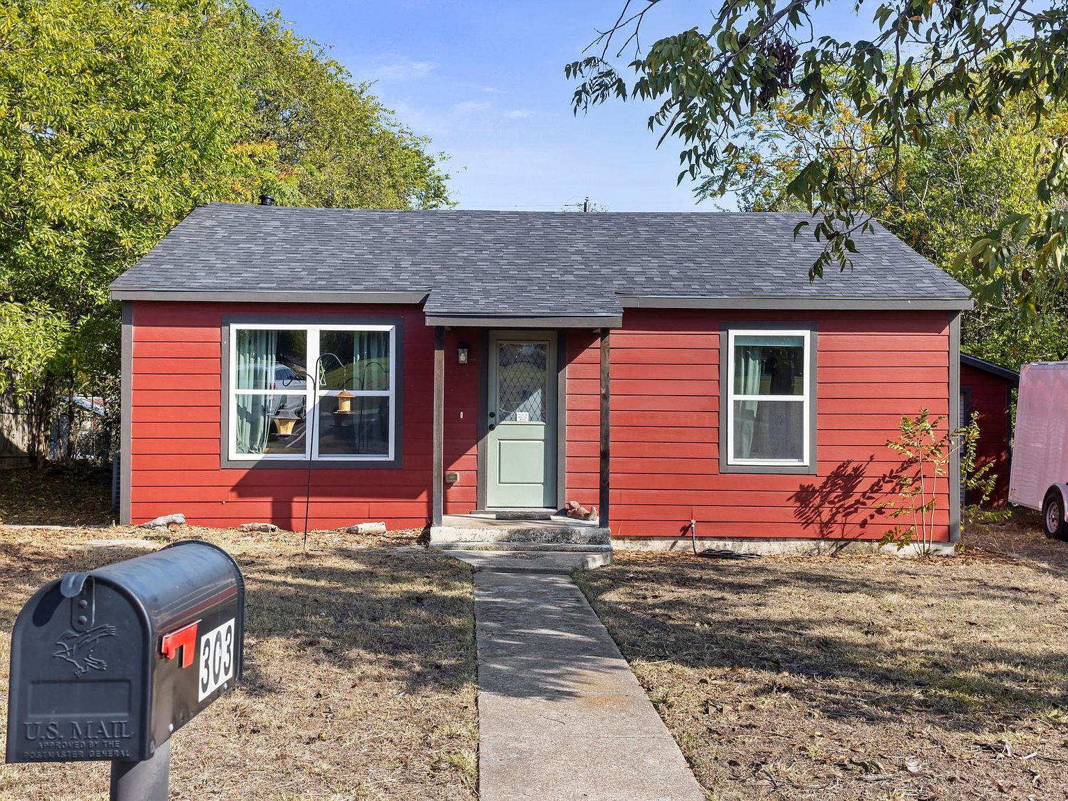 303 W Avenue I Belton, TX 76513 - Thumbnail 3