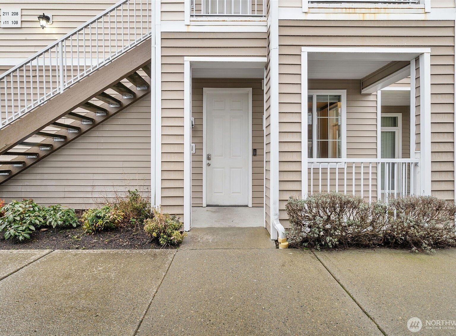 10015 186th Pl E Unit 111 Puyallup, WA 98375 - Thumbnail 3