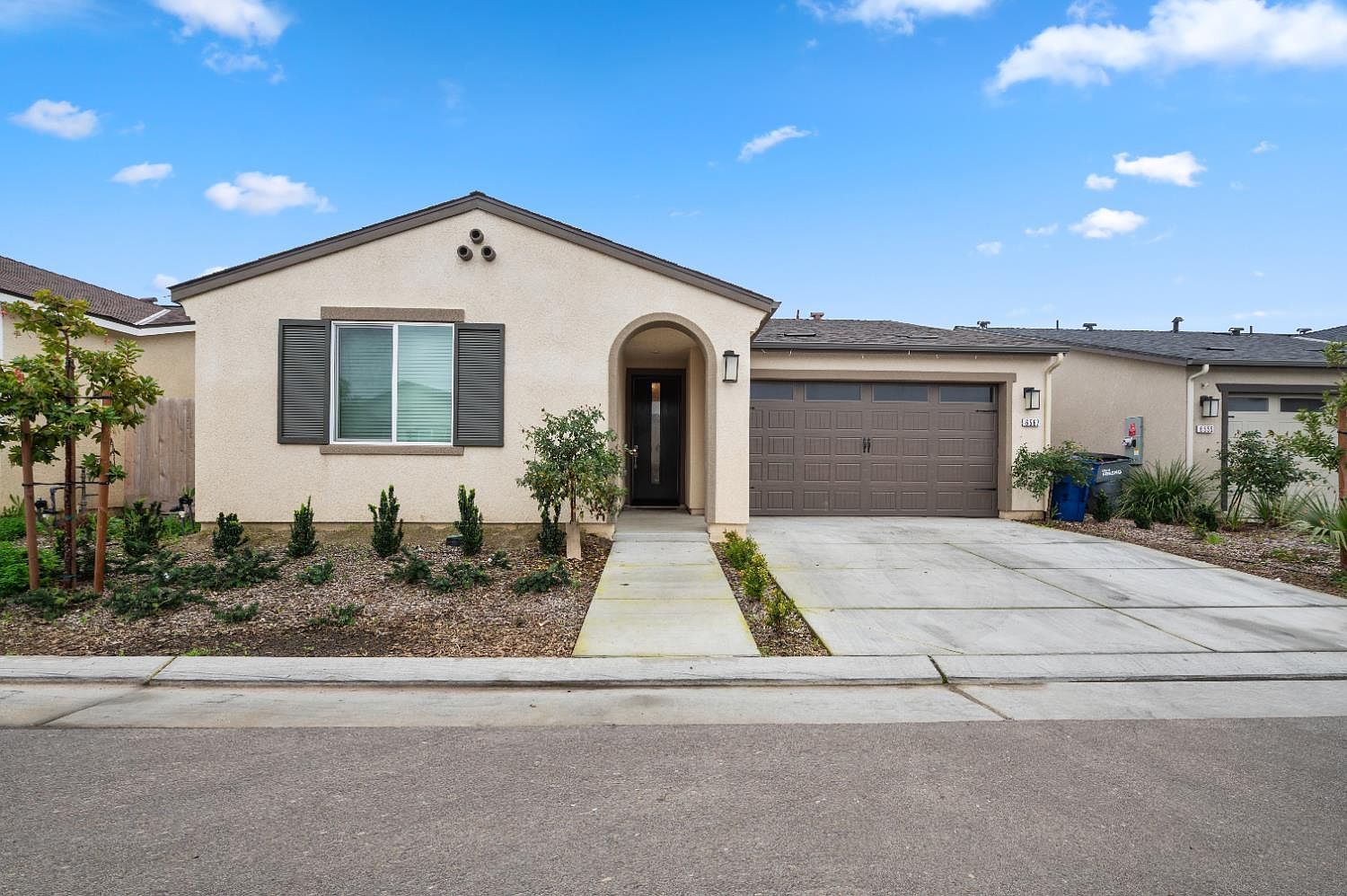 6567 E Pine Ave Fresno, CA 93727 - Thumbnail 3