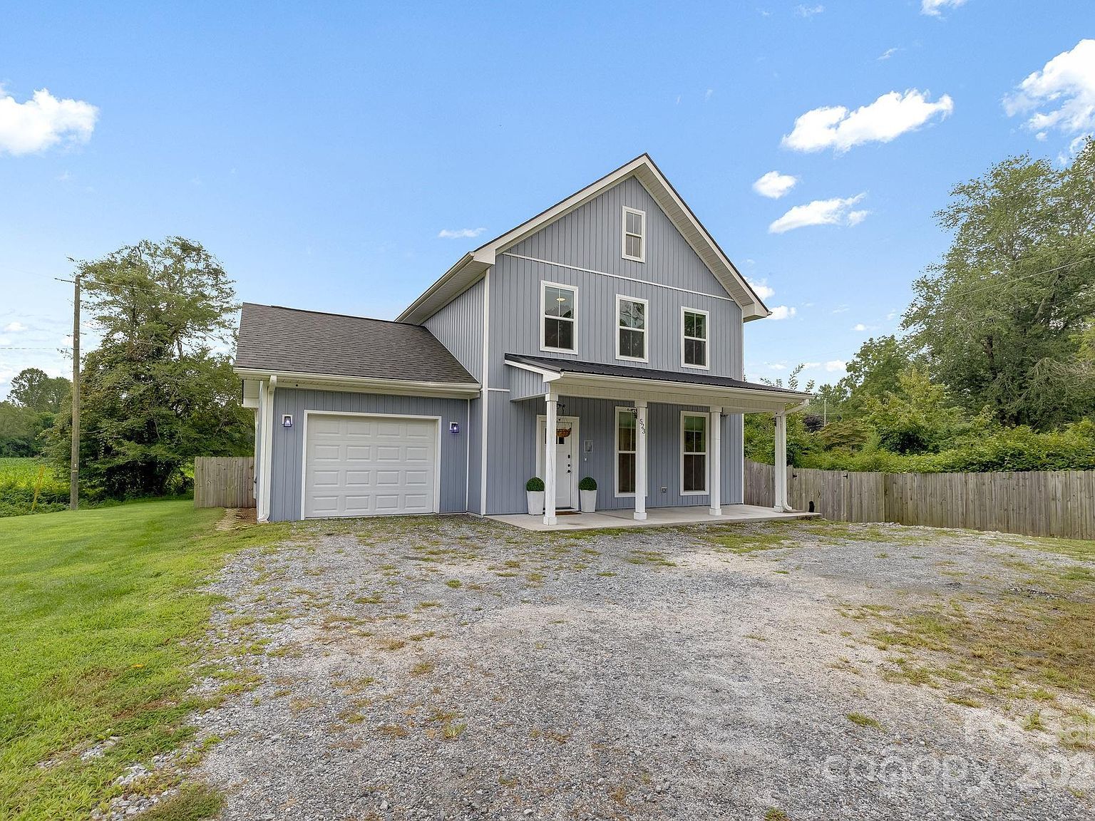 523 Shepherd St Hendersonville, NC 28792 - Thumbnail 3