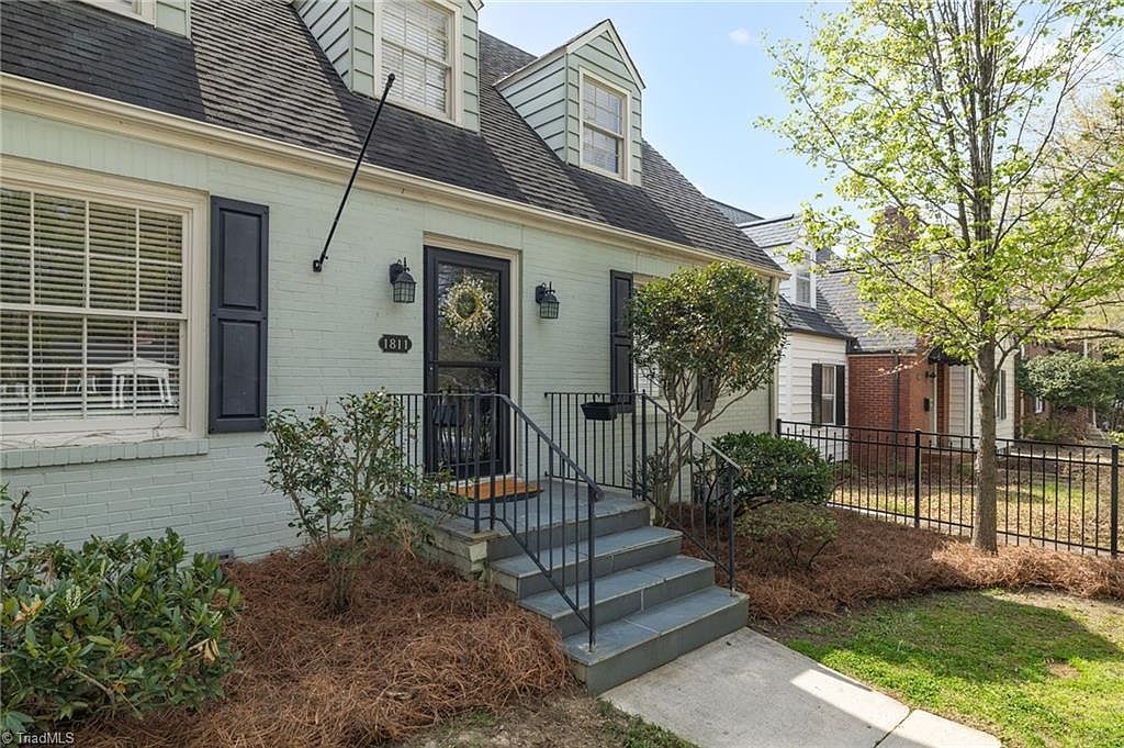 1811 W Friendly Ave Greensboro, NC 27403 - Thumbnail 3