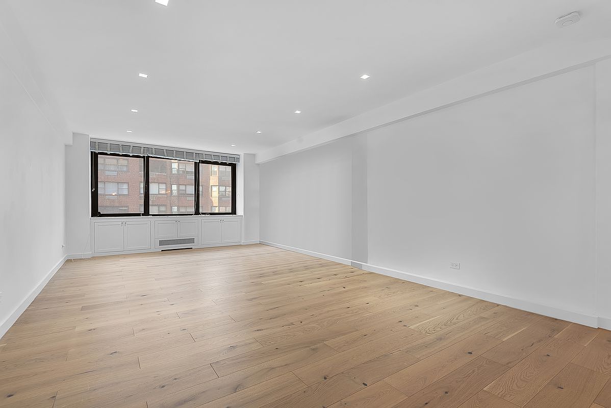 25 Sutton Pl S APT 14A New York, NY 10022 - Thumbnail 3