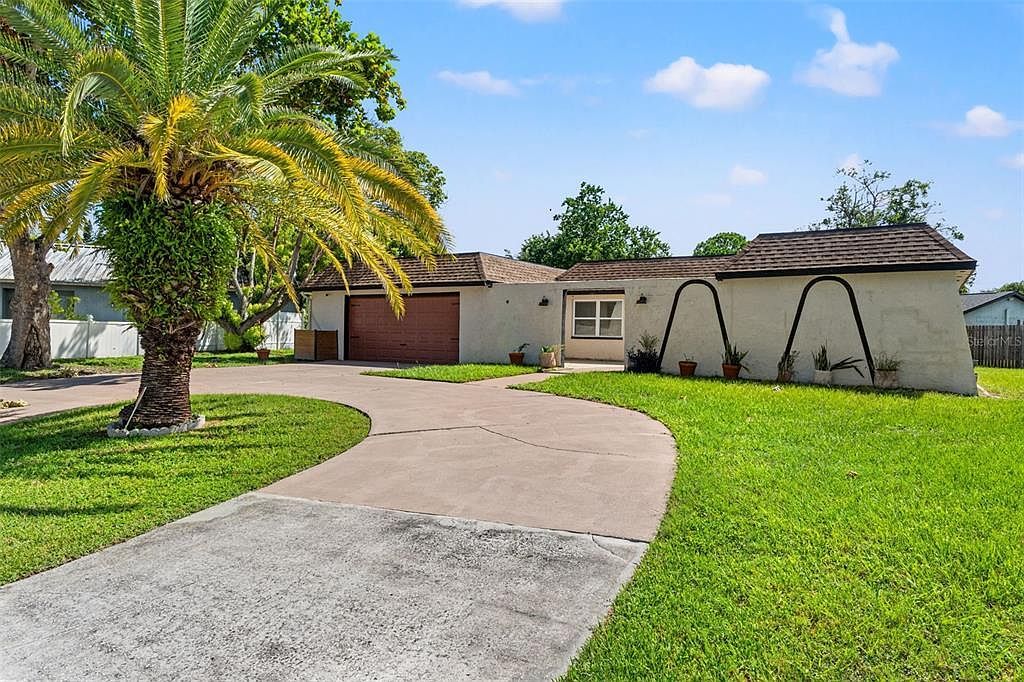 9820 Pocono St Port Richey, FL 34668 - Thumbnail 3