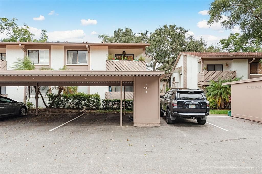 511 Longfellow Ct APT D Safety Harbor, FL 34695 - Thumbnail 3