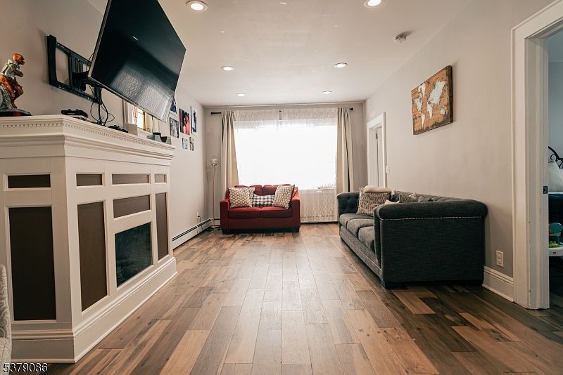 28 Laventhal Ave Irvington, NJ 07111 - Thumbnail 3