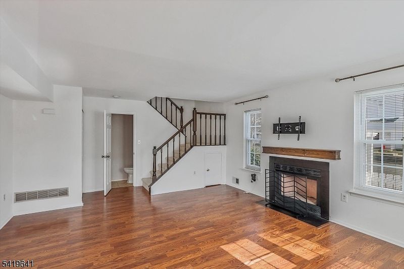 81 Almond Dr Somerset, NJ 08873 - Thumbnail 3