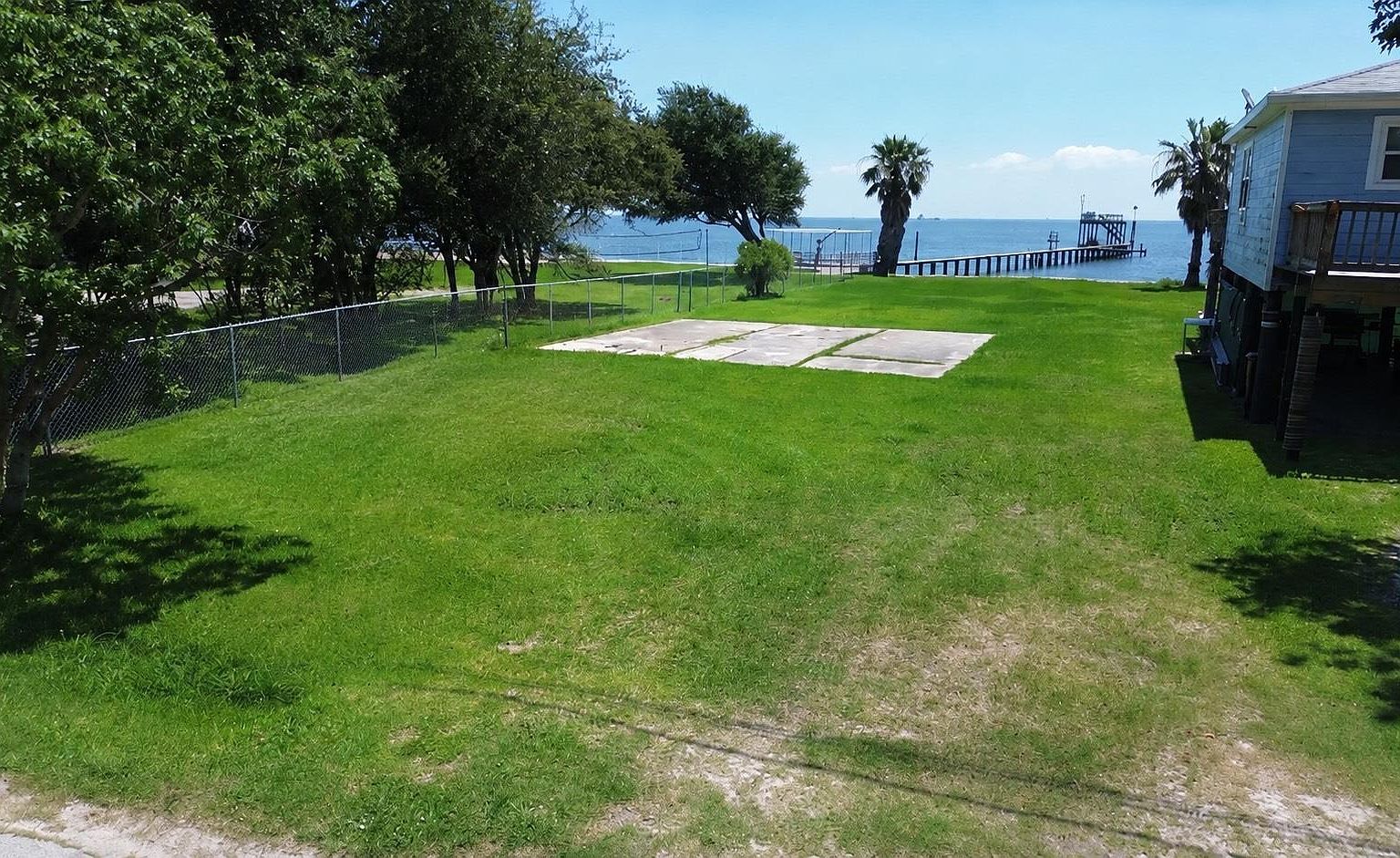 915 5th St San Leon, TX 77539 - Thumbnail 3