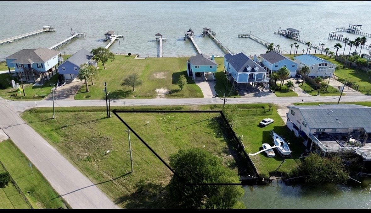 1604 Dick Bay Dr San Leon, TX 77539 - Thumbnail 3