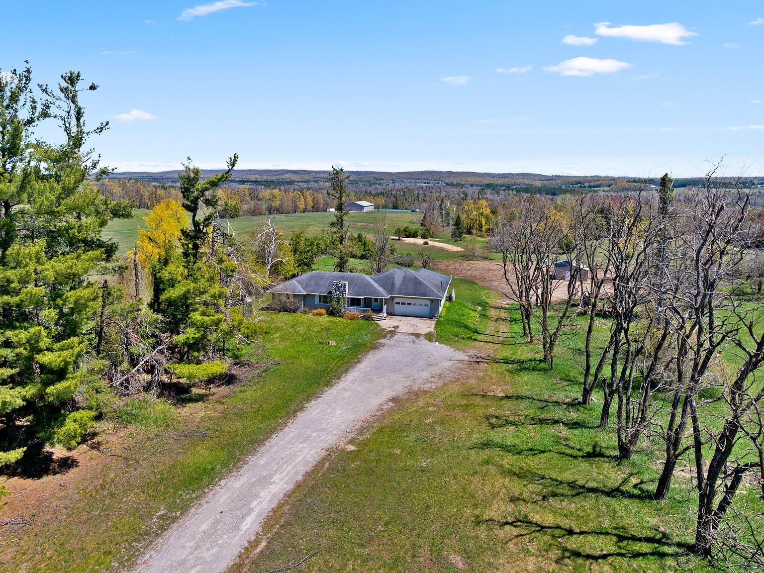 3661 Nowak Rd Gaylord, MI 49735 - Thumbnail 3