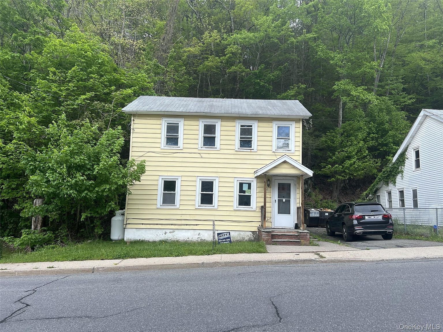 208 Center St Ellenville, NY 12428 - Thumbnail 3