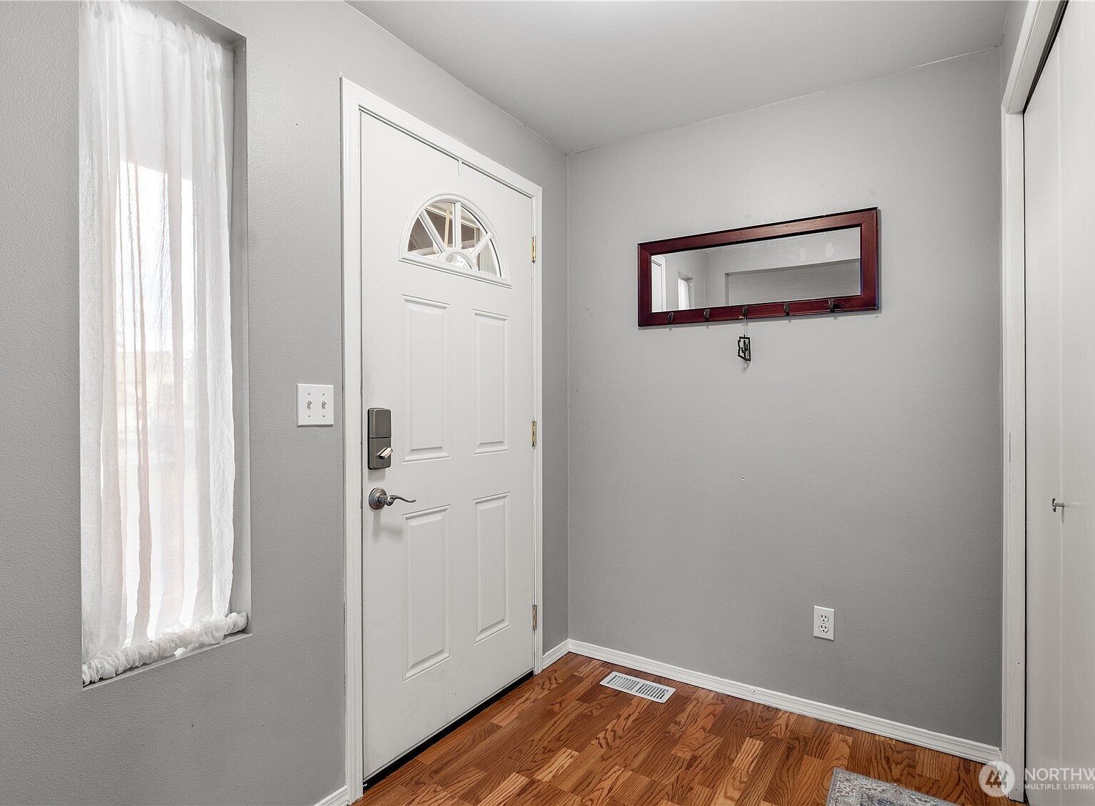 1311 E Island Lake Dr Shelton, WA 98584 - Thumbnail 3