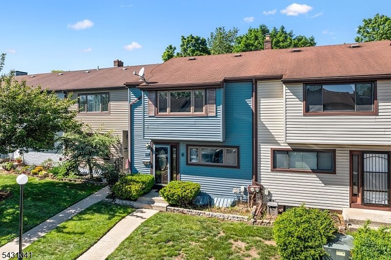 489 Brookside Ln Hillsborough, NJ 08844 - Thumbnail 3