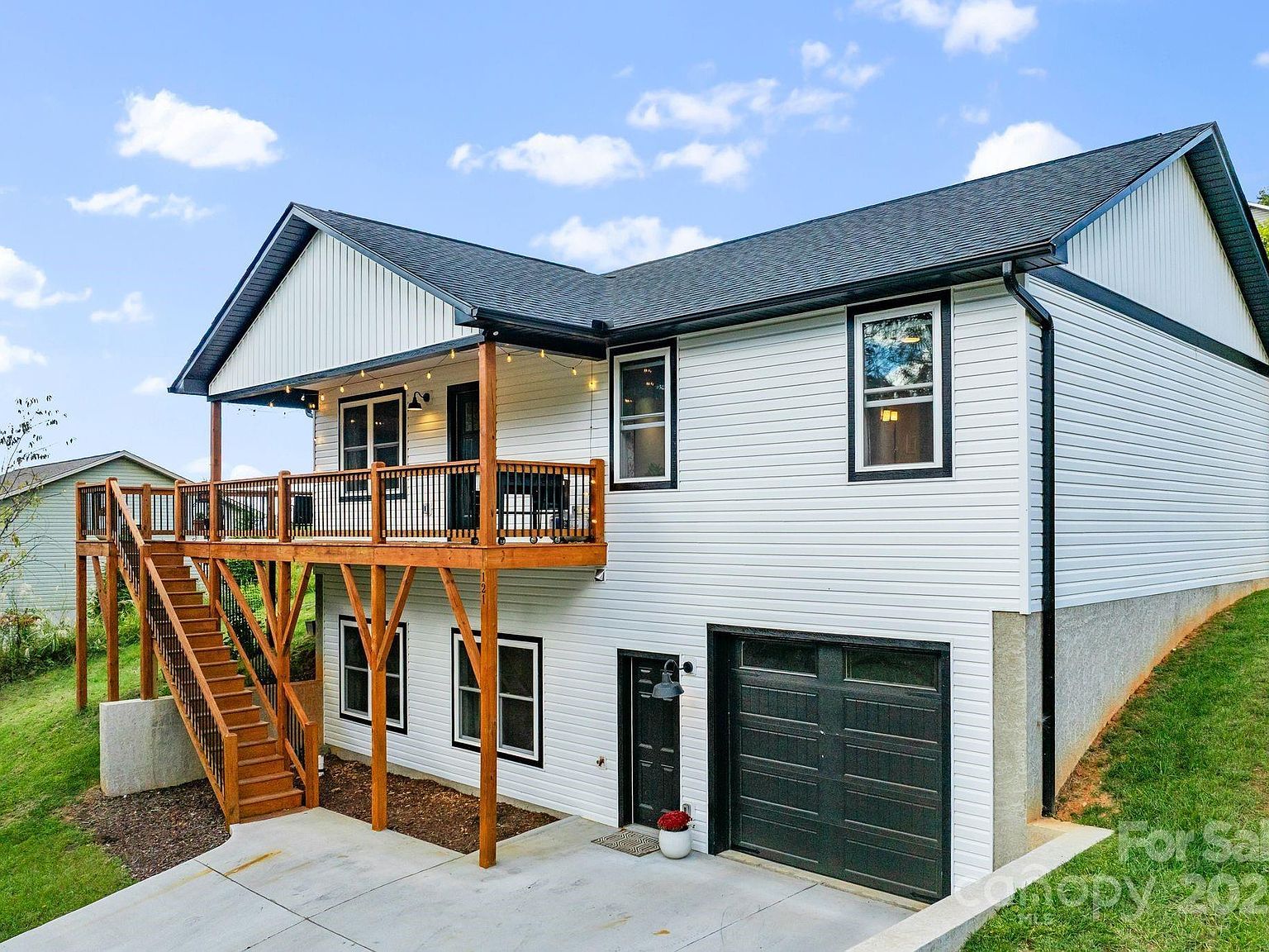 121 Ponder St Mars Hill, NC 28754 - Thumbnail 3