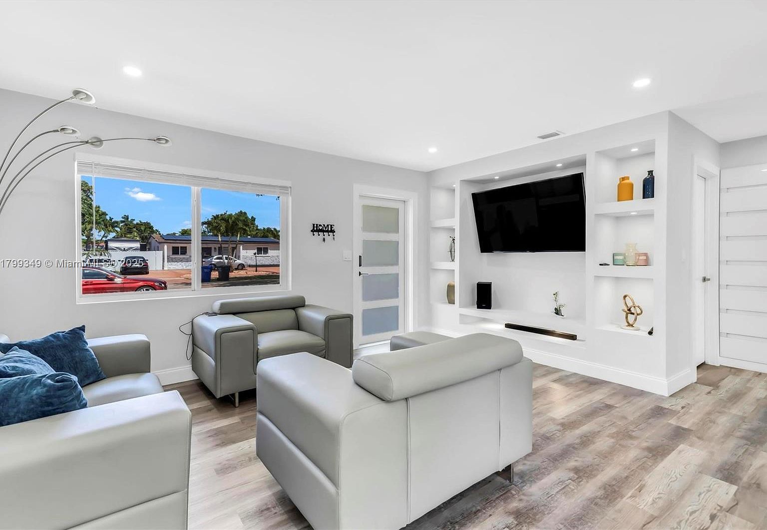 330 N 70th Ave Hollywood, FL 33024 - Thumbnail 3