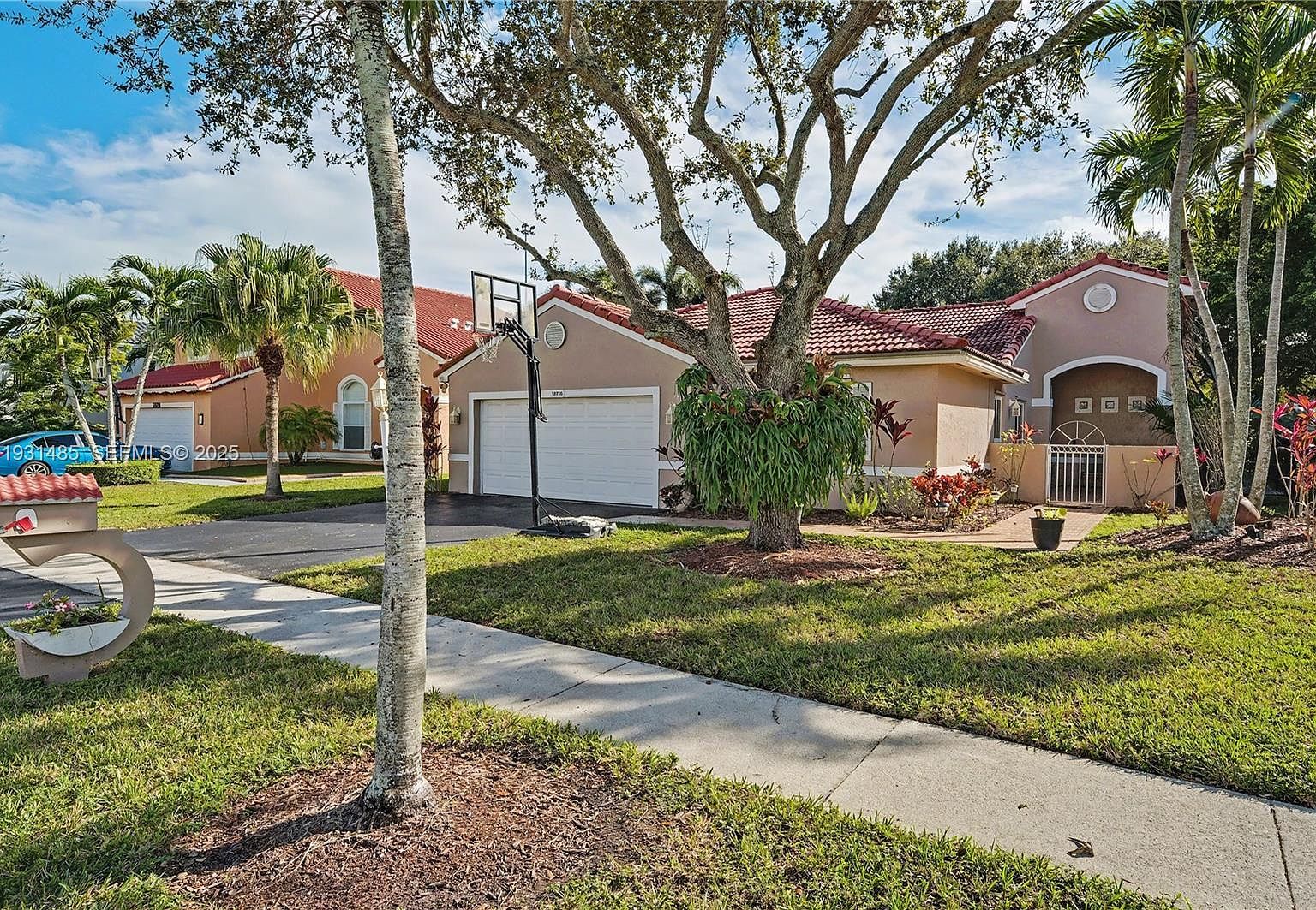 18736 NW 1st St Pembroke Pines, FL 33029 - Thumbnail 3