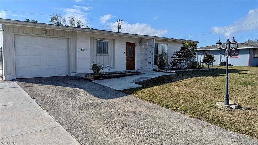 804 Bougainvillea Rd E Lehigh Acres, FL 33936 - Thumbnail 3