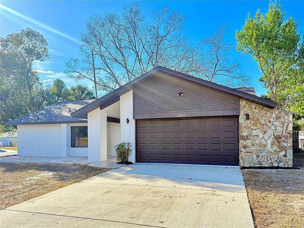 2469 Anchor Ave Spring Hill, FL 34608 - Thumbnail 3