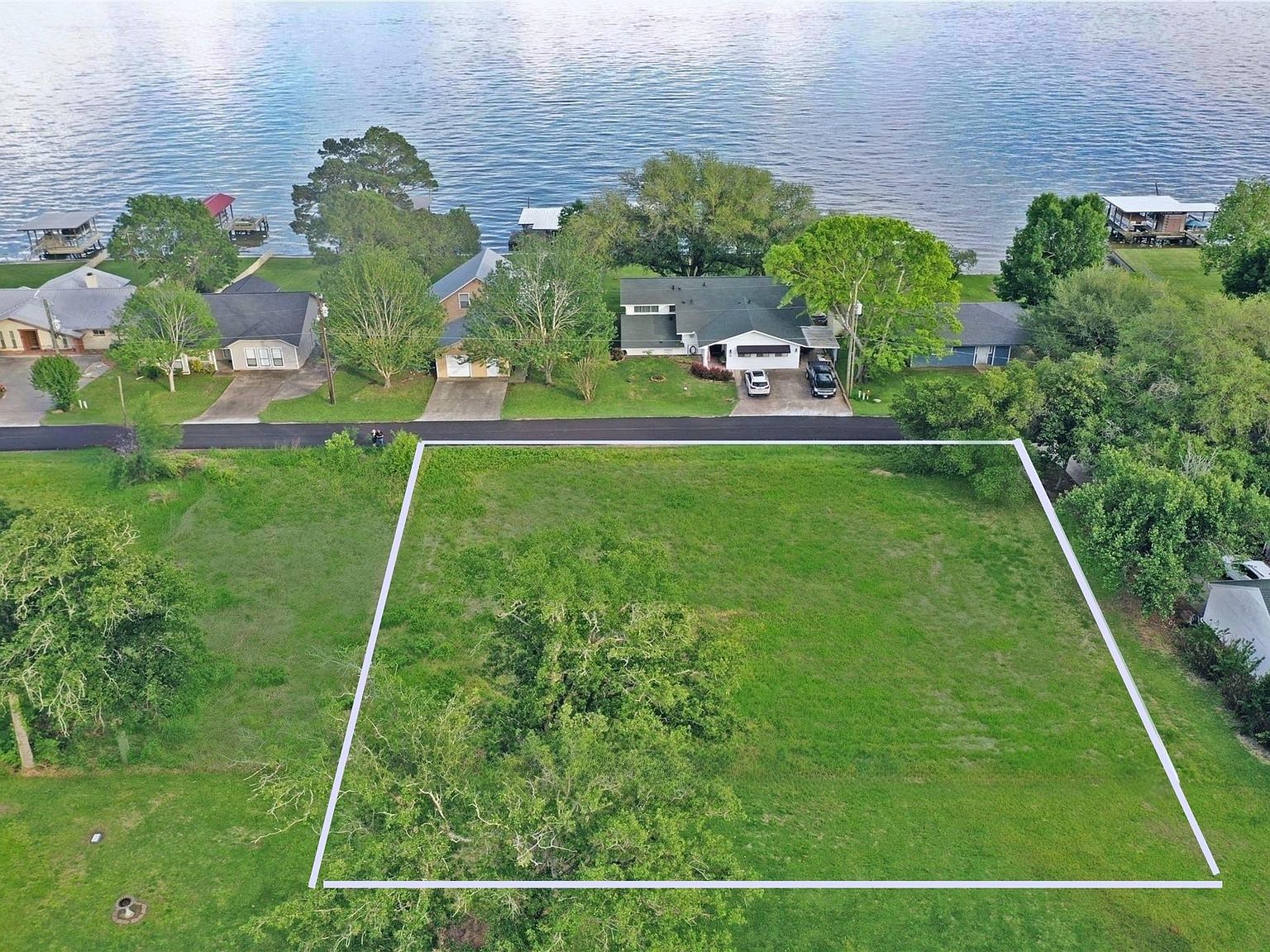 25 & 26 W Lake Cir Pointblank, TX 77364 - Thumbnail 3