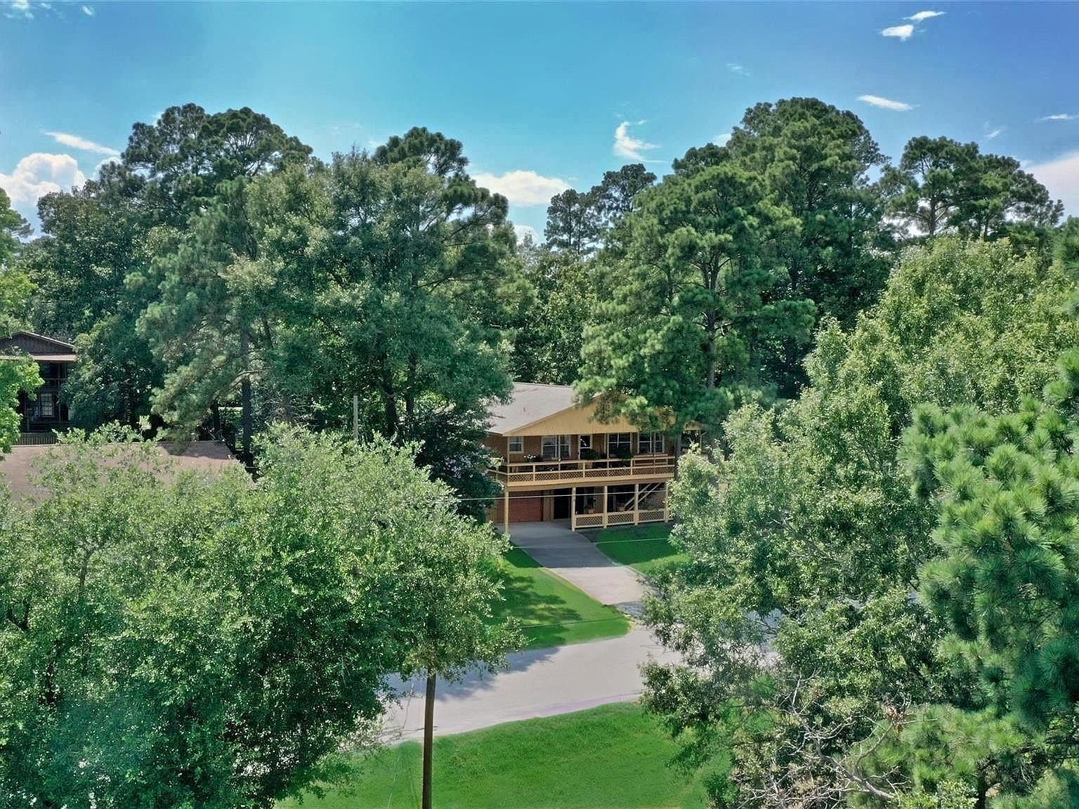 311 Harbor Dr Onalaska, TX 77360 - Thumbnail 3